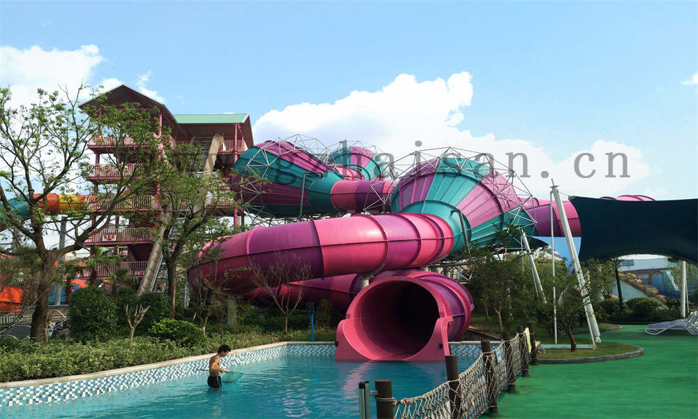 在建造水上乐园时如何提高施工效率?